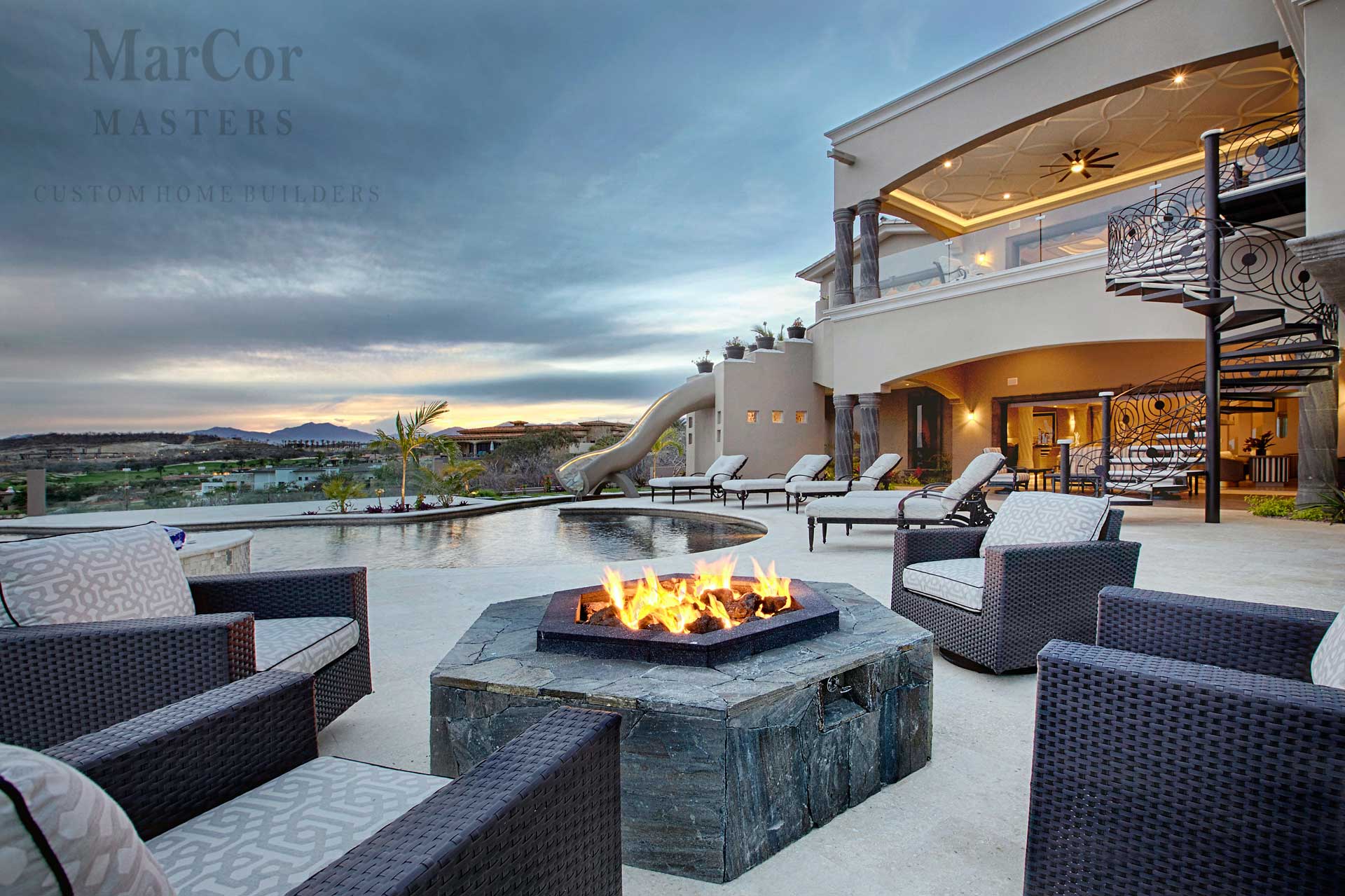 Patio-fire-pit-night